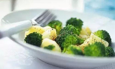 过敏性荨麻疹是什么原因造成的